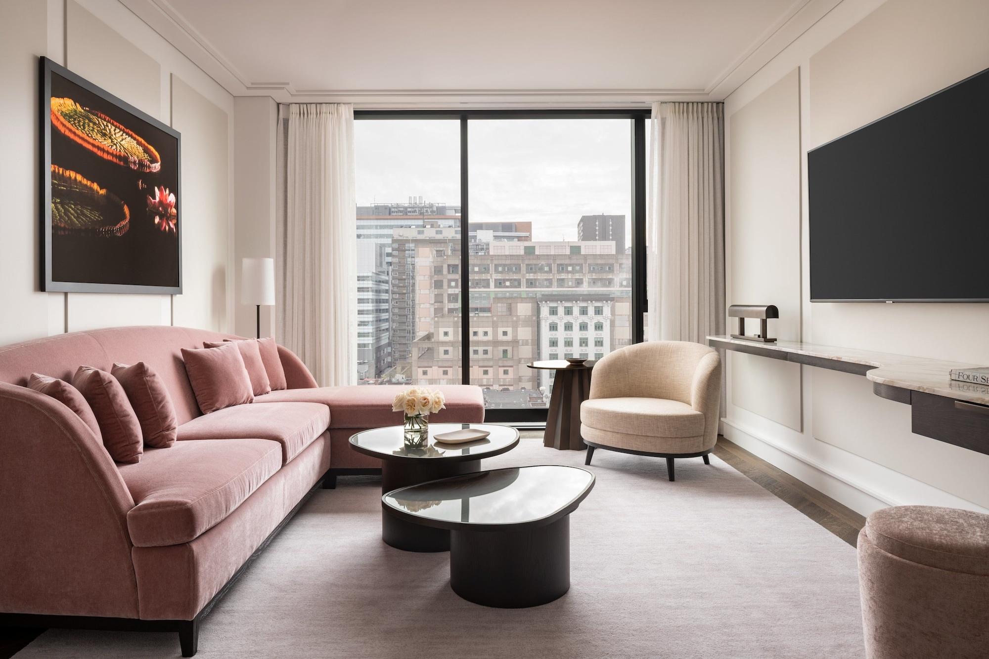 Four Seasons 5* Montreal