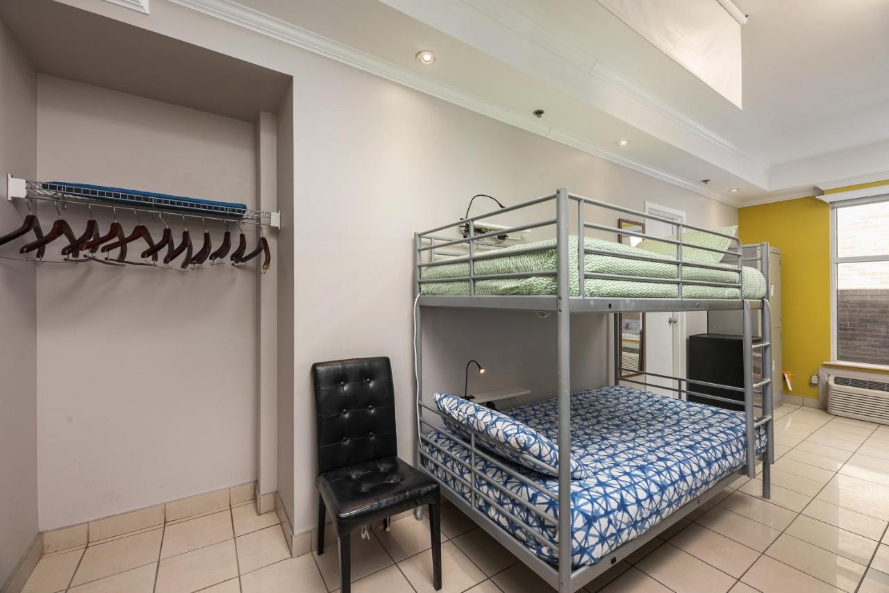 Hostel Samesun & Montreal