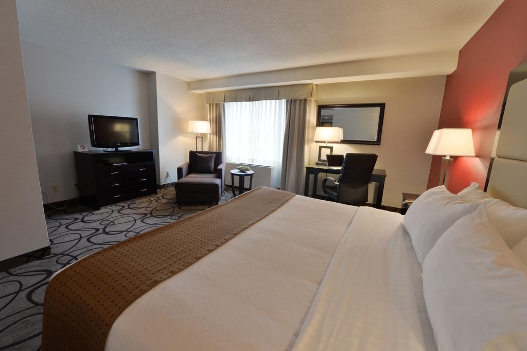 Hotel Centre Downtown By Ihg Montreal