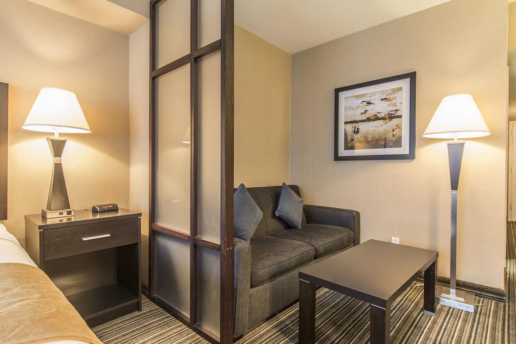 Hotel Comfort Downtown Montreal