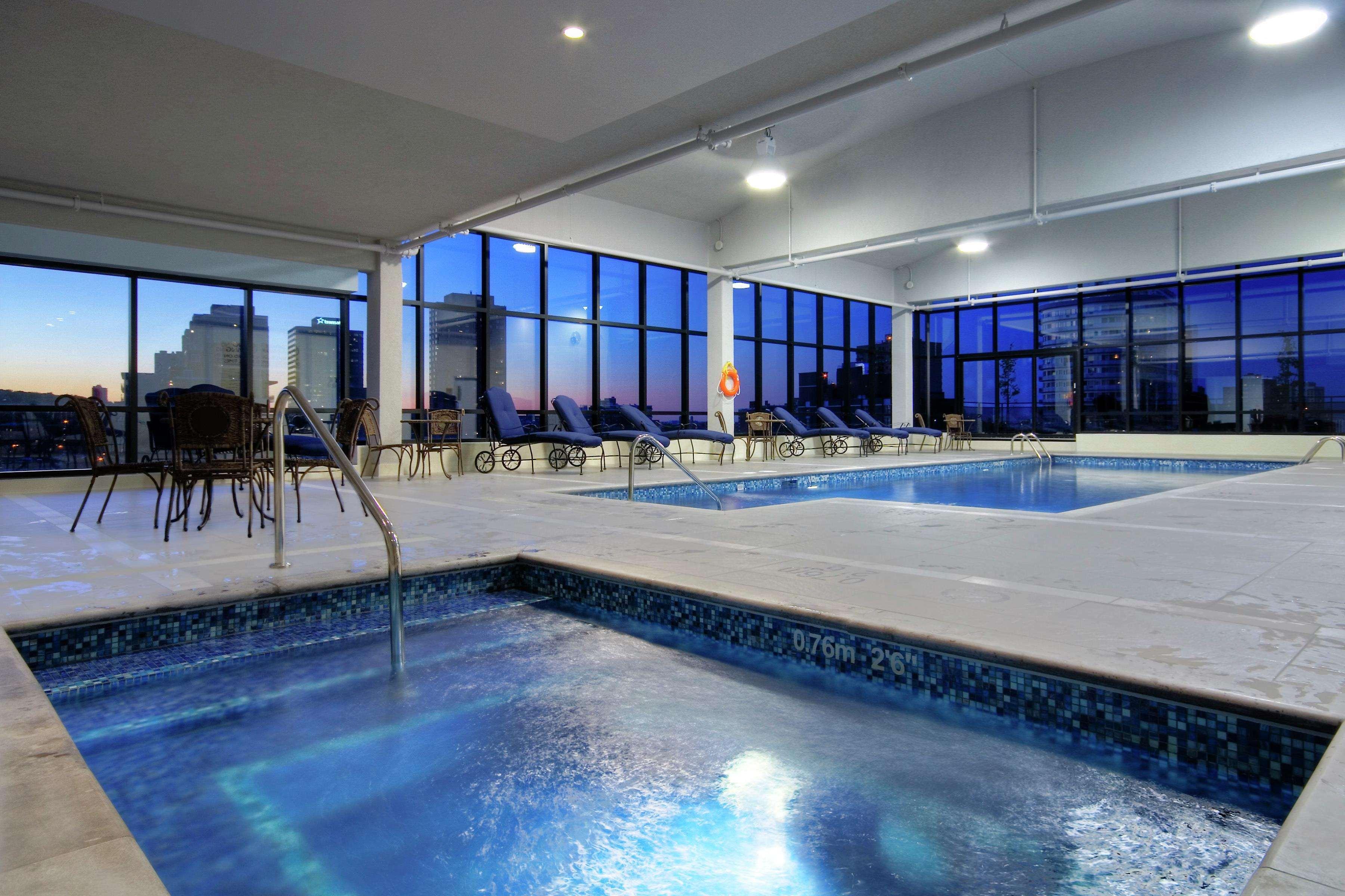 Hilton Garden Centre-ville Hotel 4*