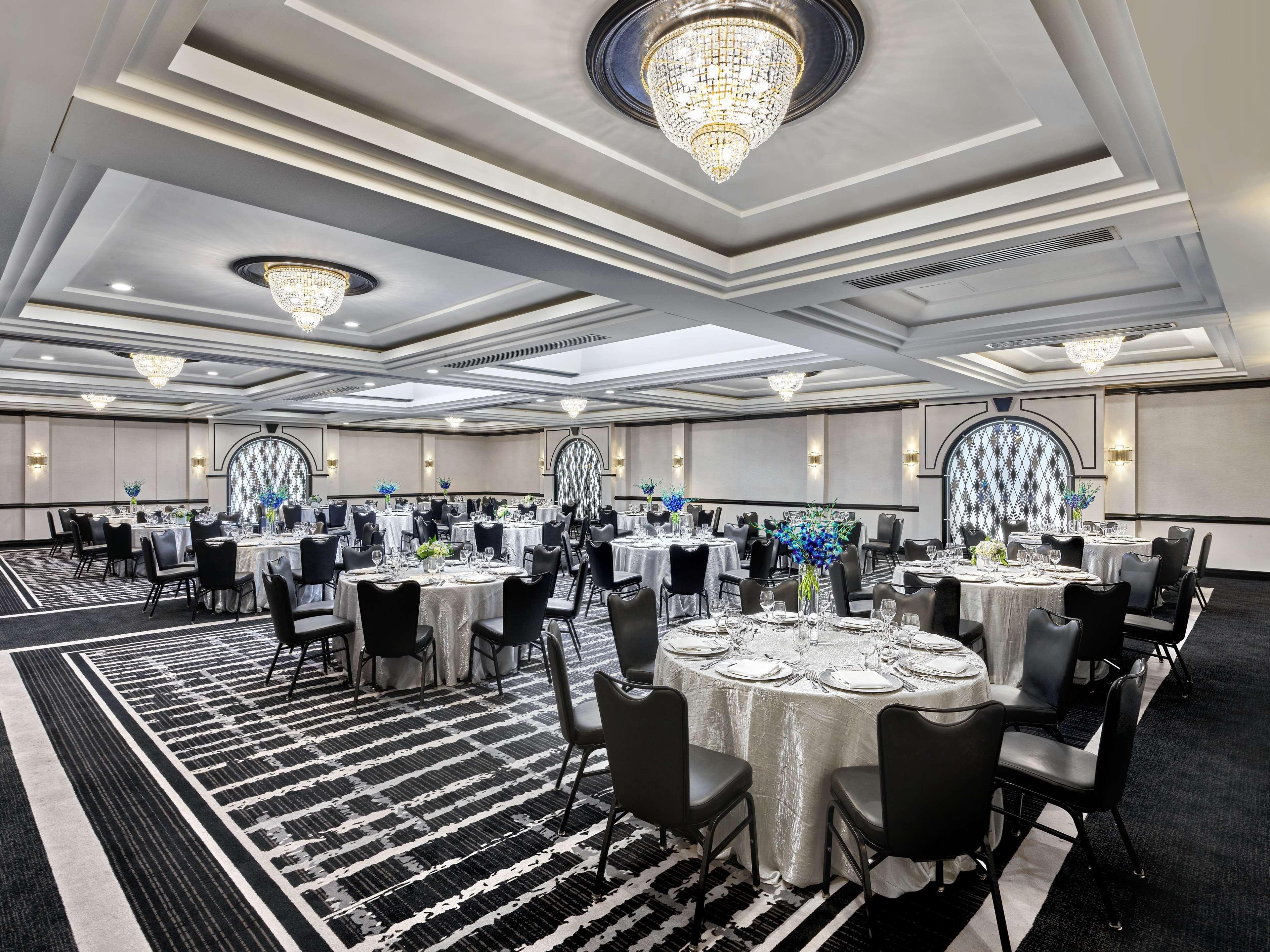 Hotel Vogue Downtown, Curio Collection By Hilton 4*