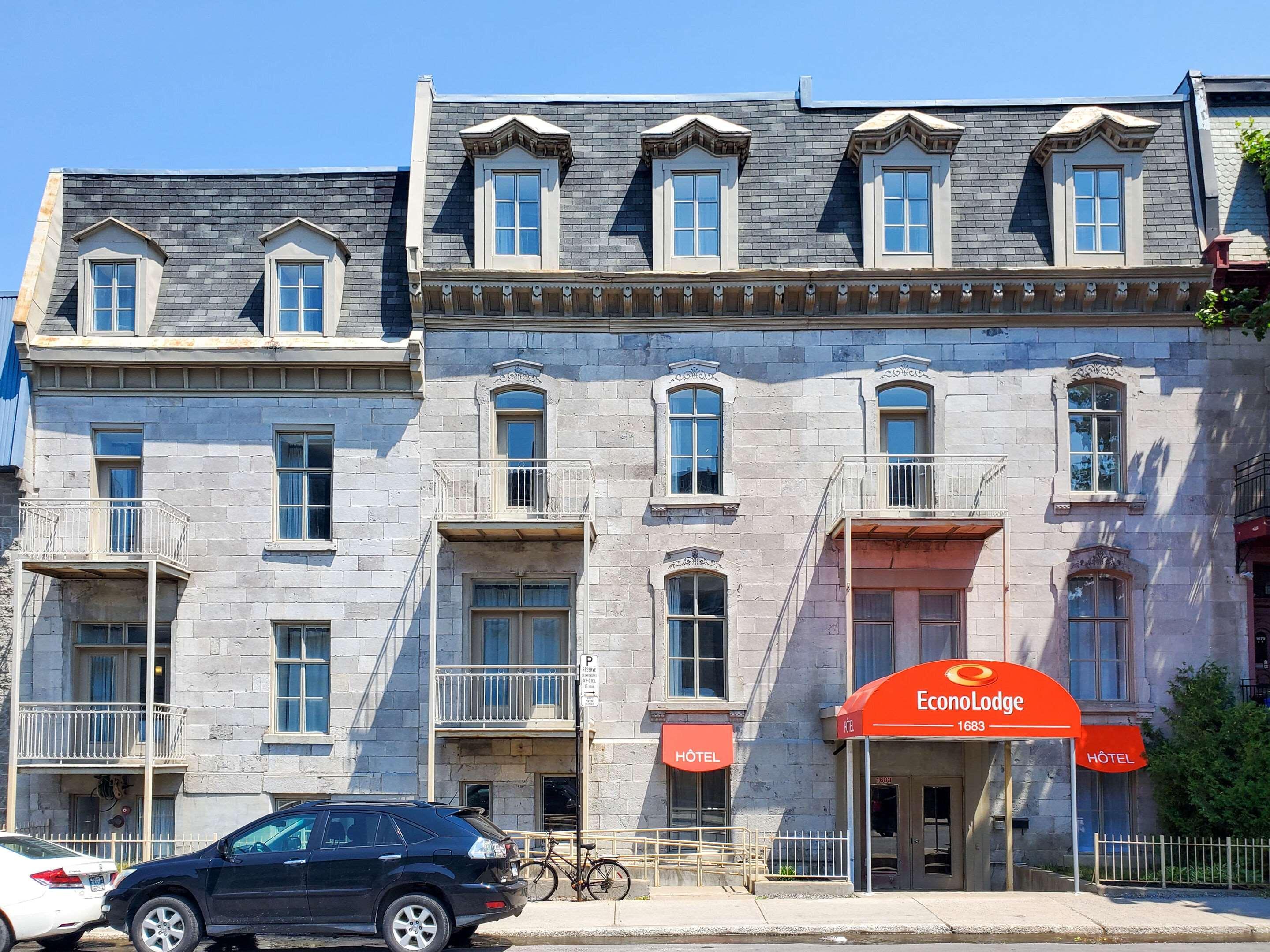 Econo Hotel Montreal