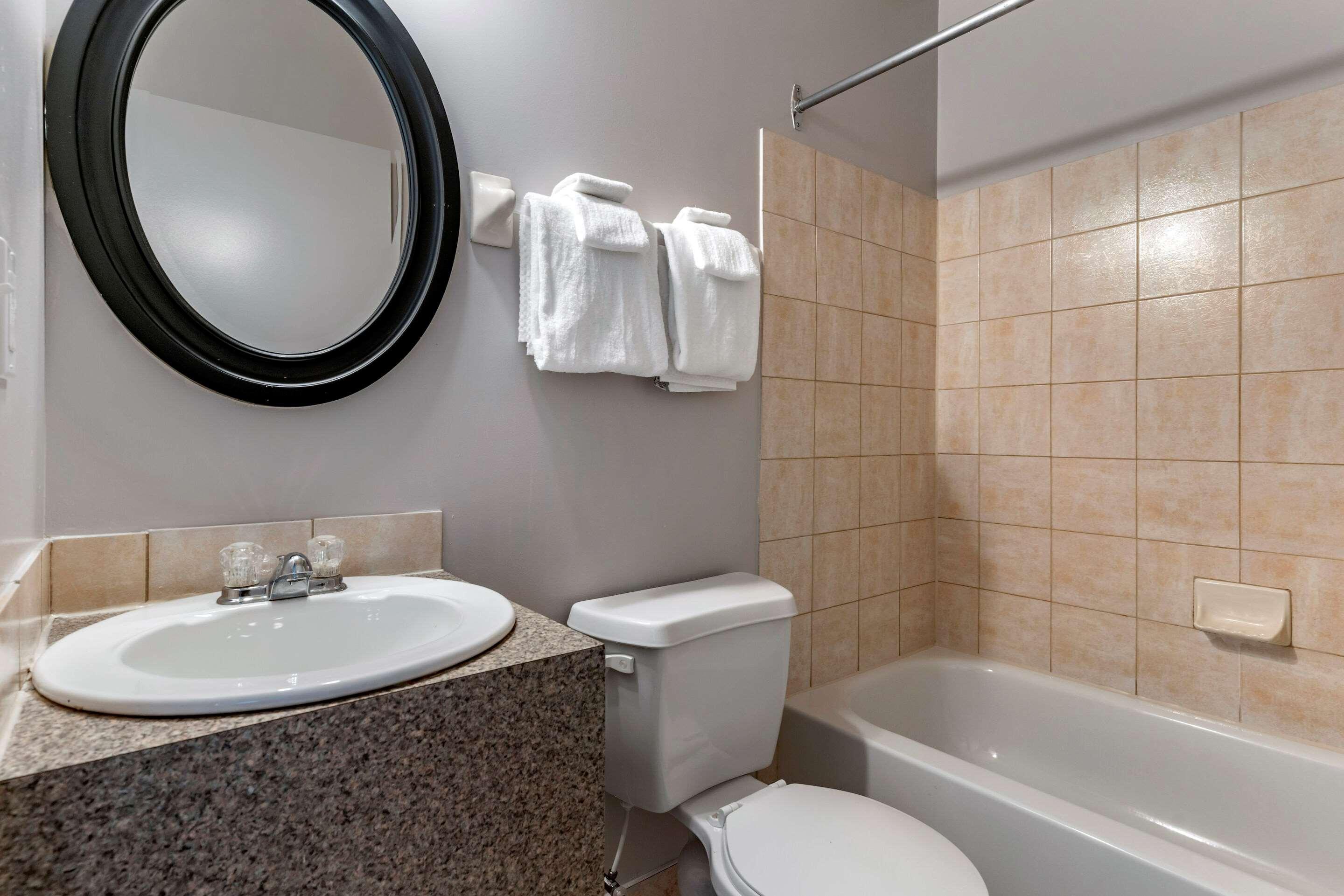 Hotel Econo 2*