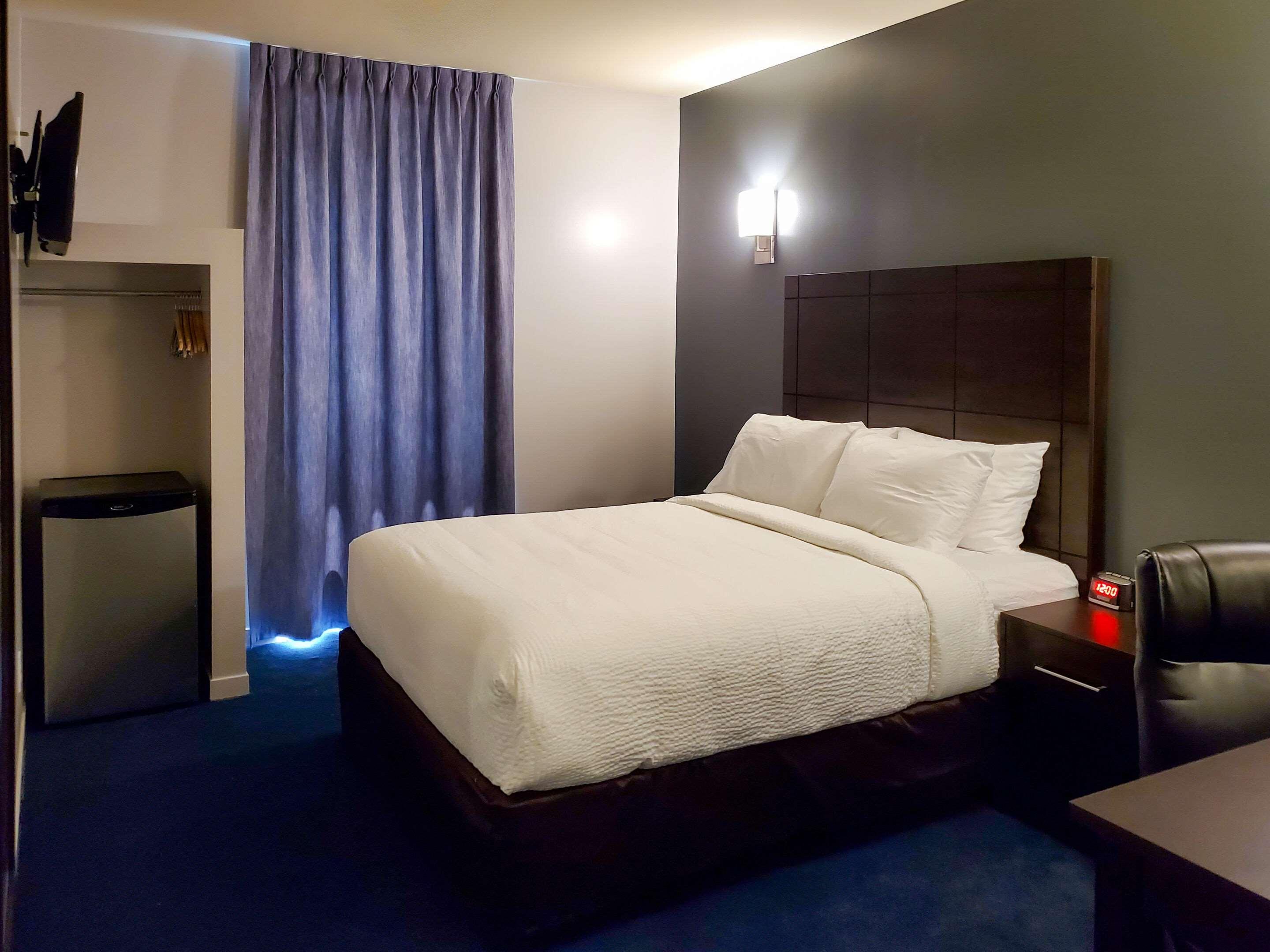Hotel Econo 2*