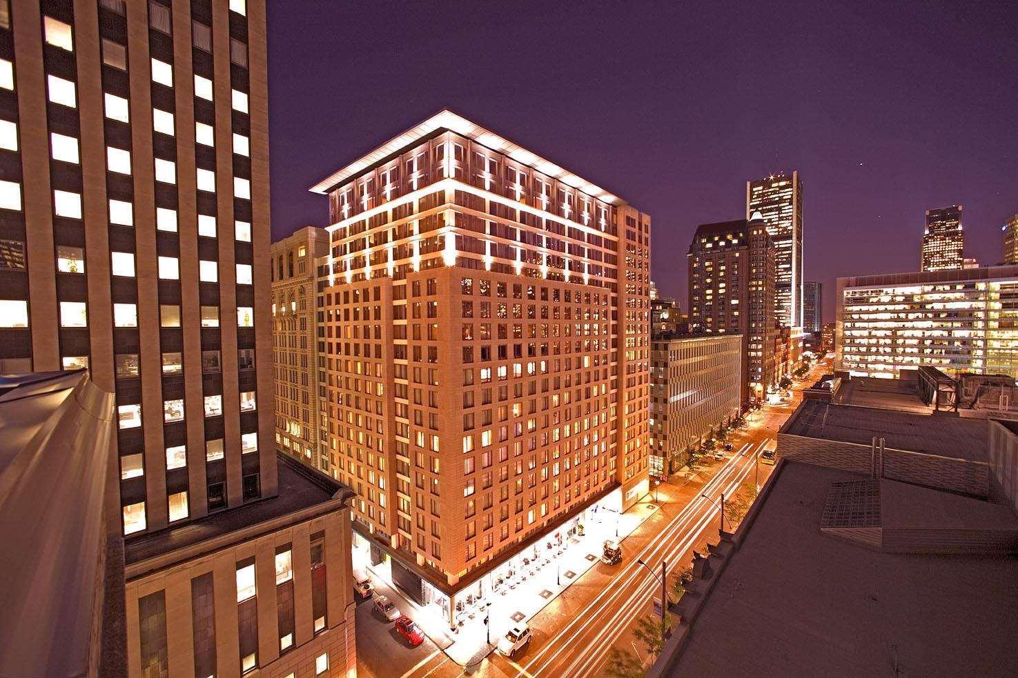 Embassy By Hilton - Hotel