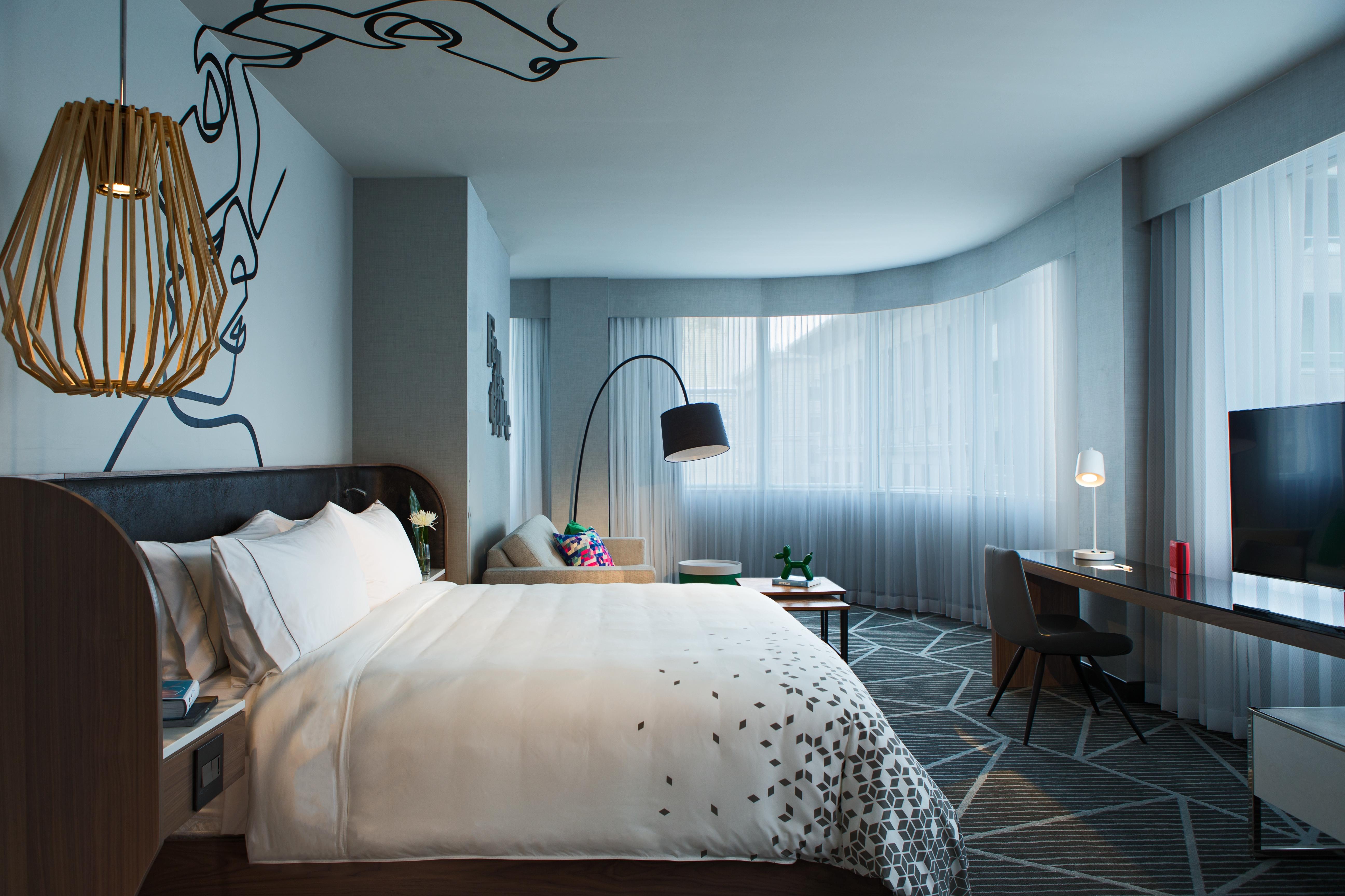 Renaissance Downtown Hotel