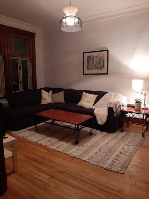 Big 3br At Olympic Stadium At Pie-ix Metro Station Apartment *
