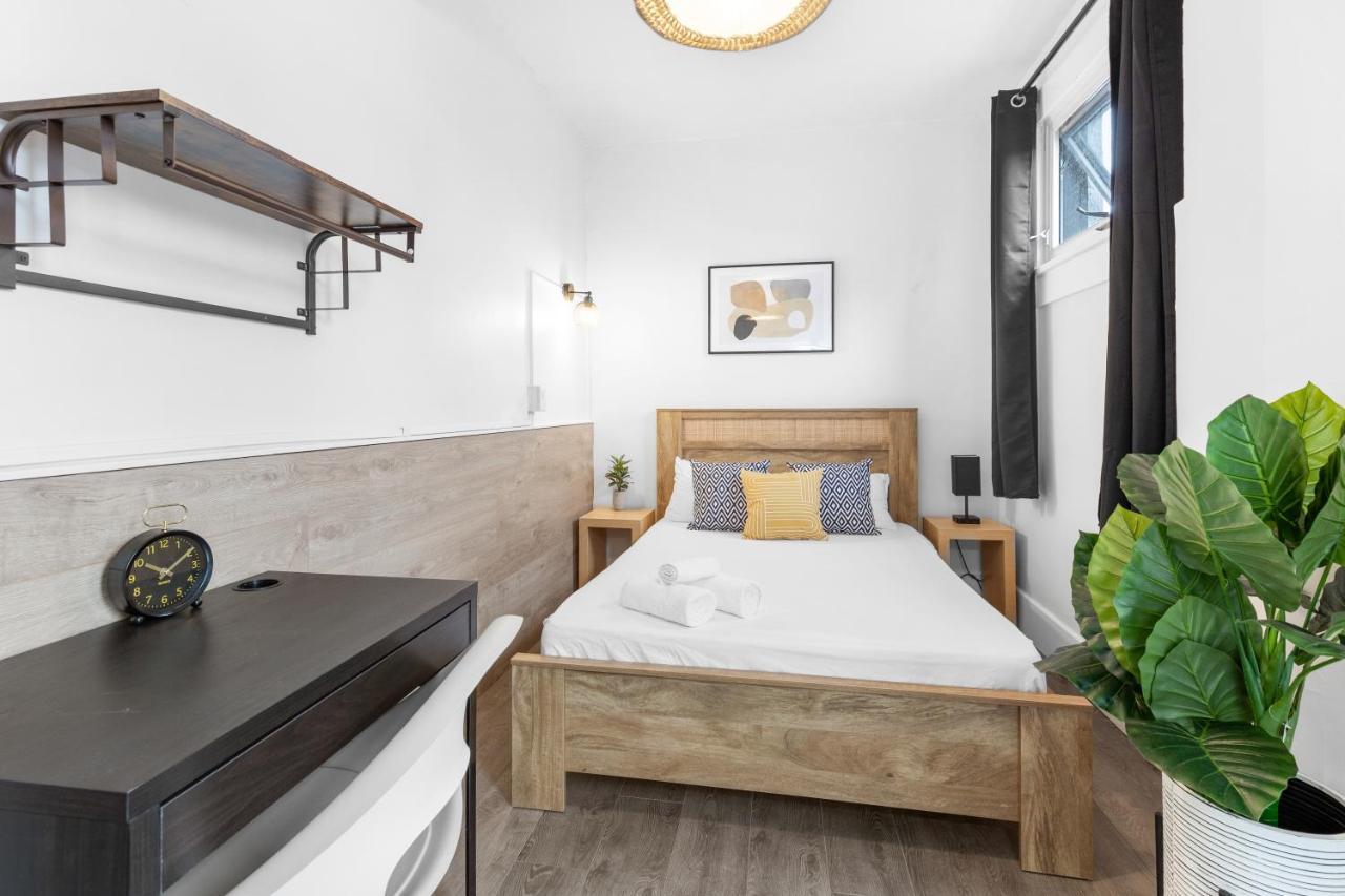 Le & Stone Hotel Montreal