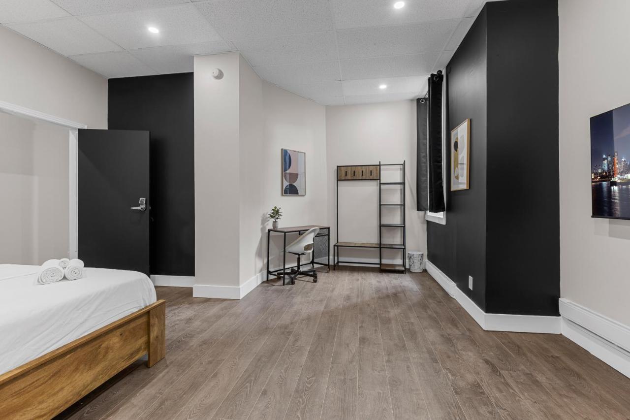 Le & Stone 3* Montreal