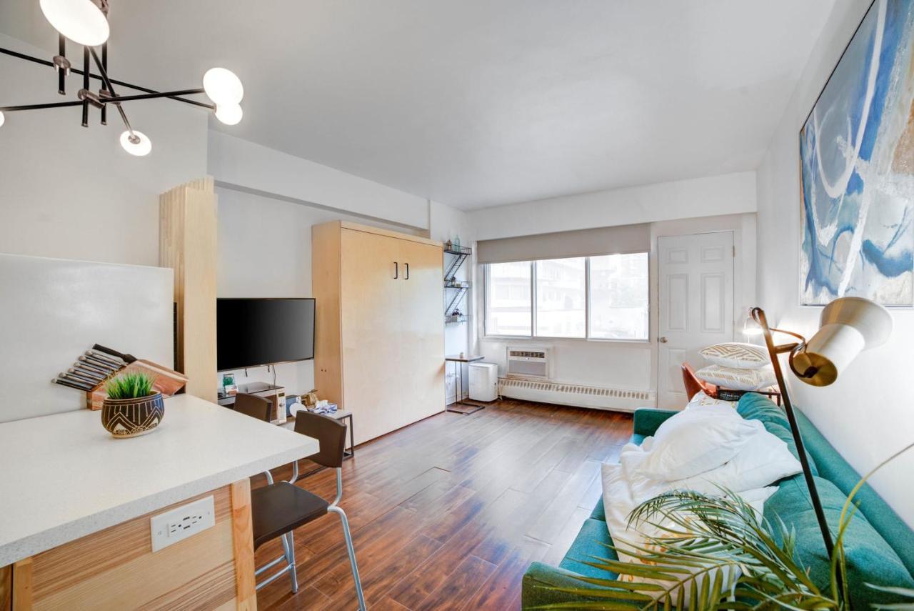 The Sherbrooke Experience 99 Apartment
