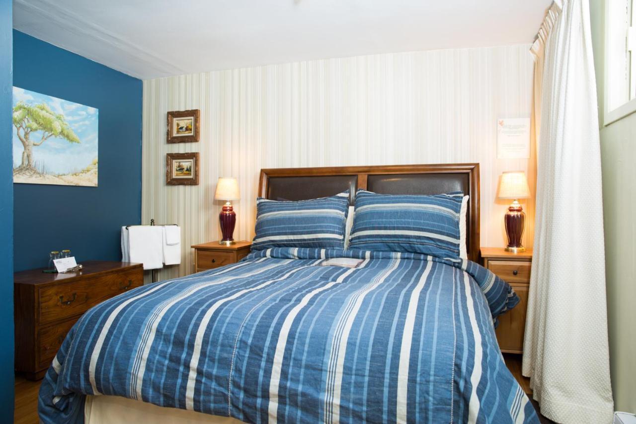 Maison Des Jardins B & B Bed & Breakfast 4*