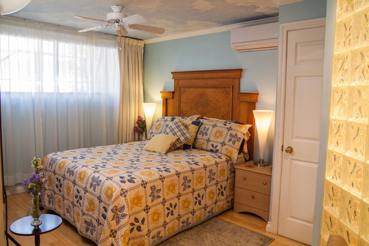 Maison Des Jardins B & B Bed & Breakfast 4*