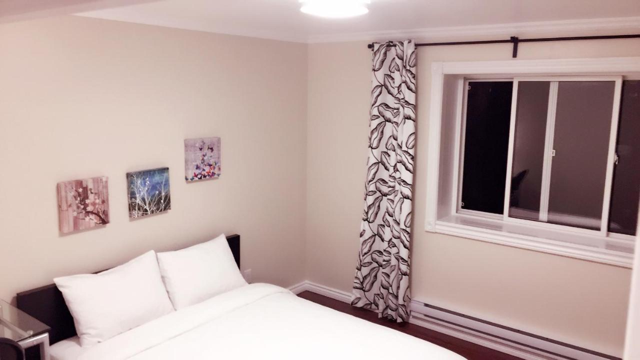 Cozy In Downtown Of Montreal
