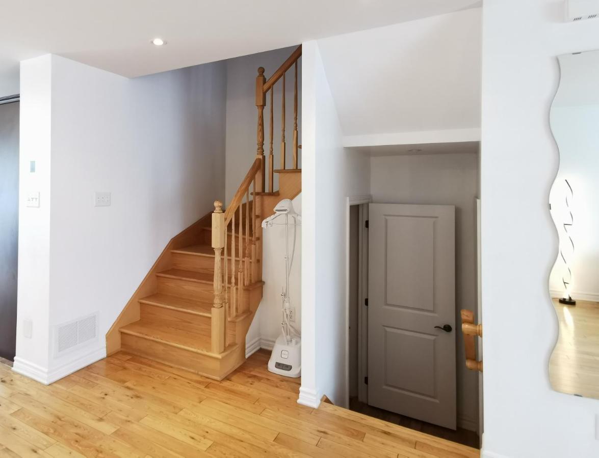 Comfort Townhouse Close To Airport Apartment *