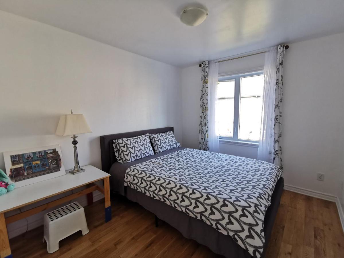 Comfort Townhouse Close To Airport Montreal