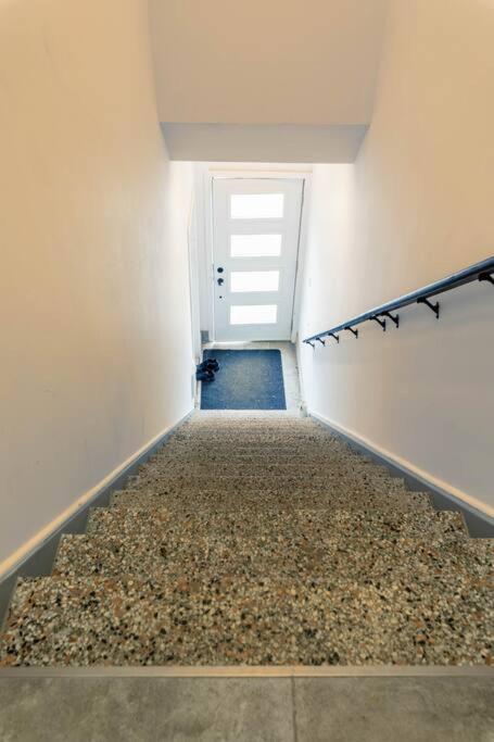 3br Escape In Stylish At Anjou Apartment *