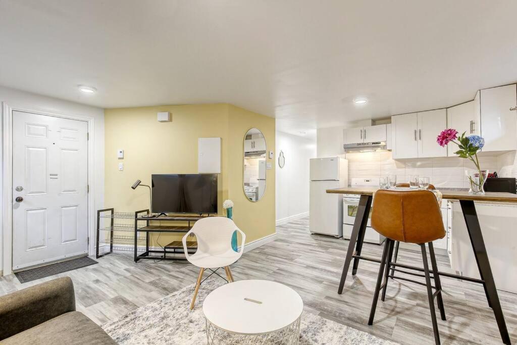 Apartment Cheerful In Plateau Mtl