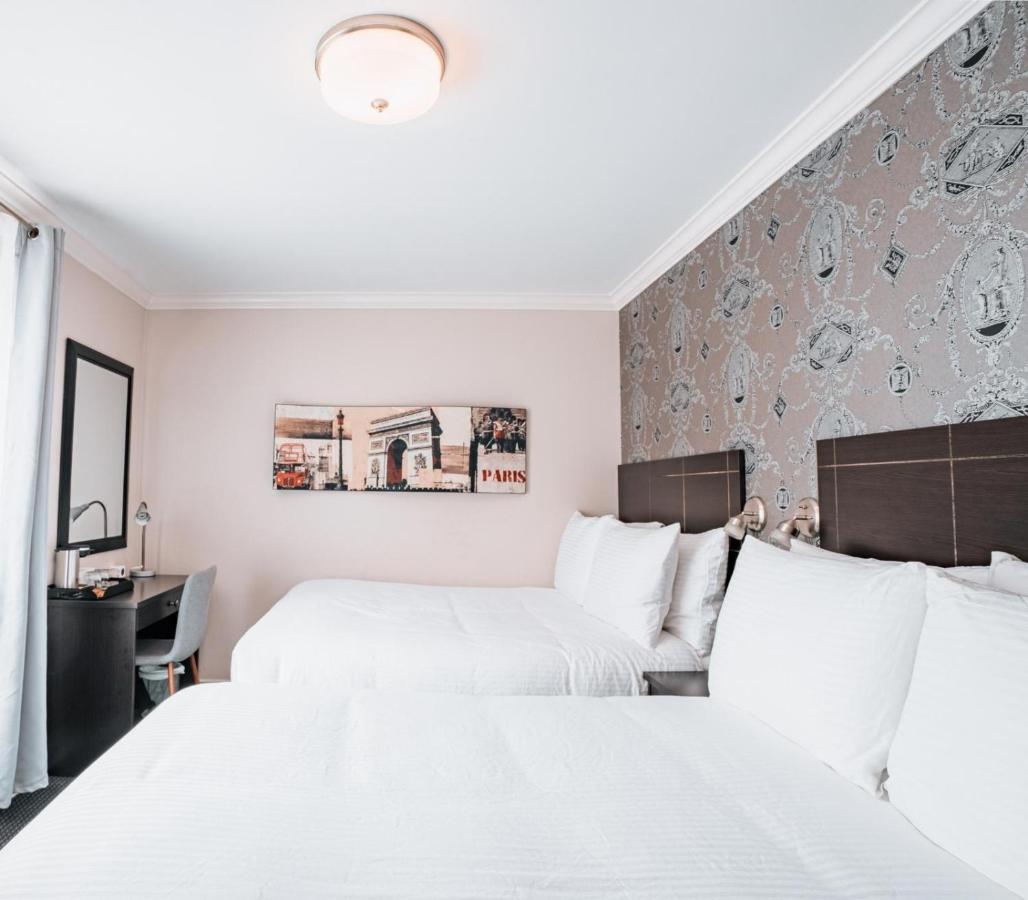 De Paris Hotel 3*
