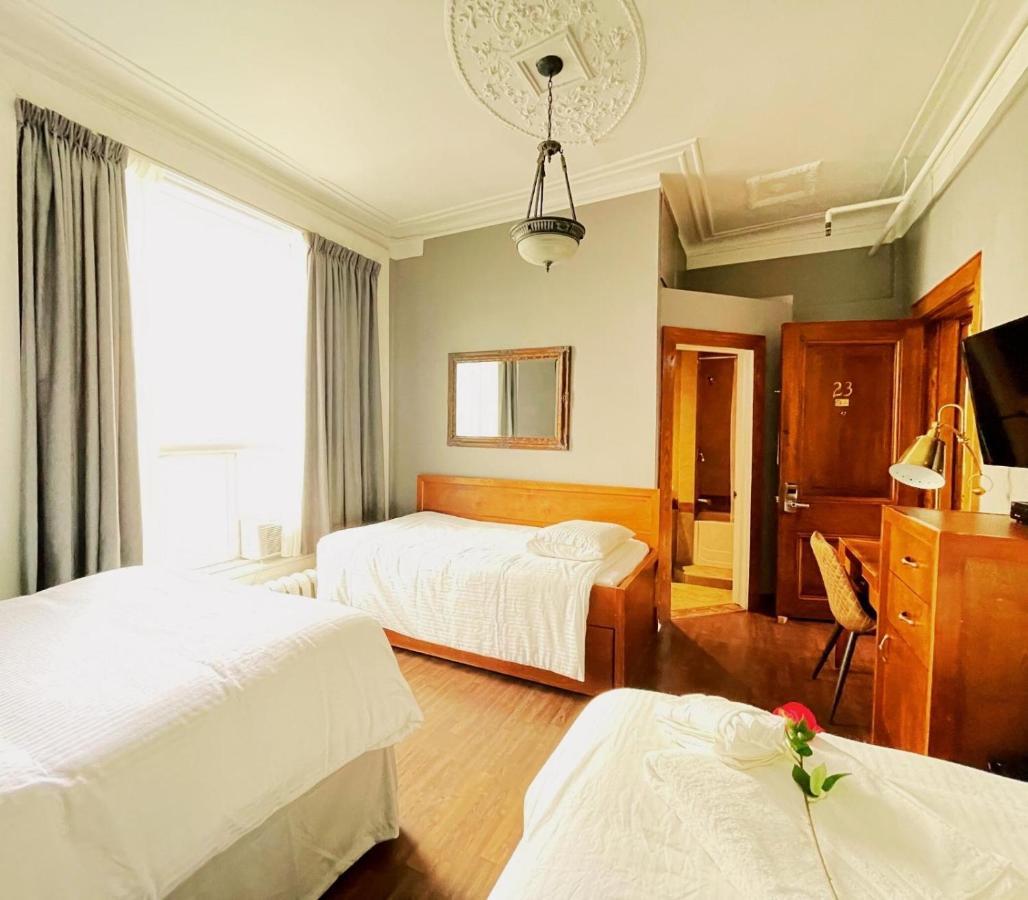 Hotel De Paris 3*