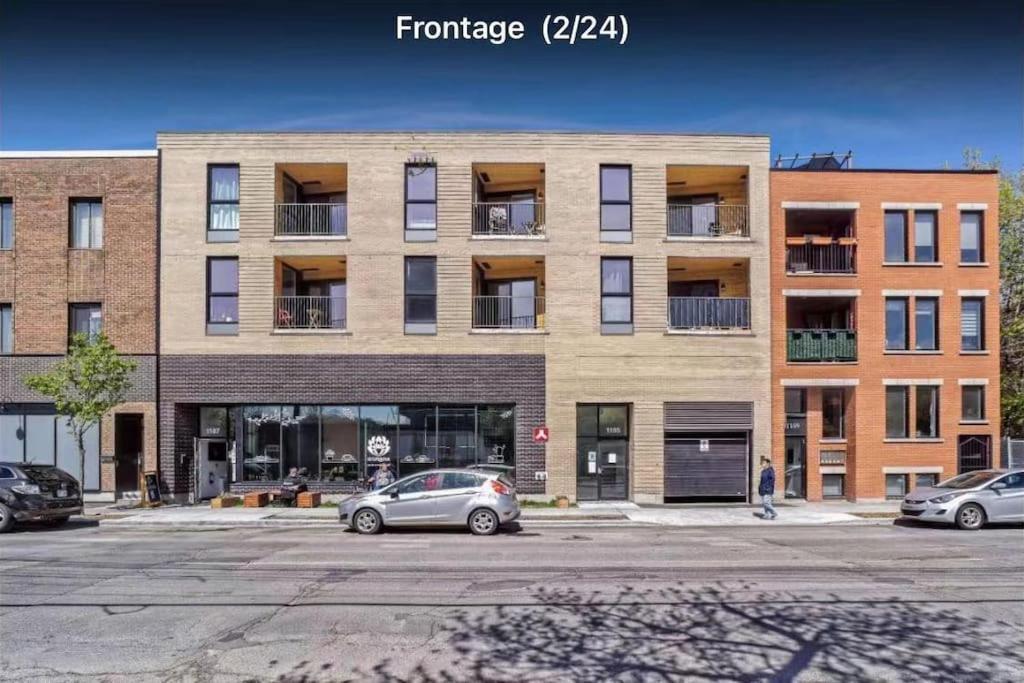 1 Min To Metro, New Condo, Lovely Cozy Studio * Montreal