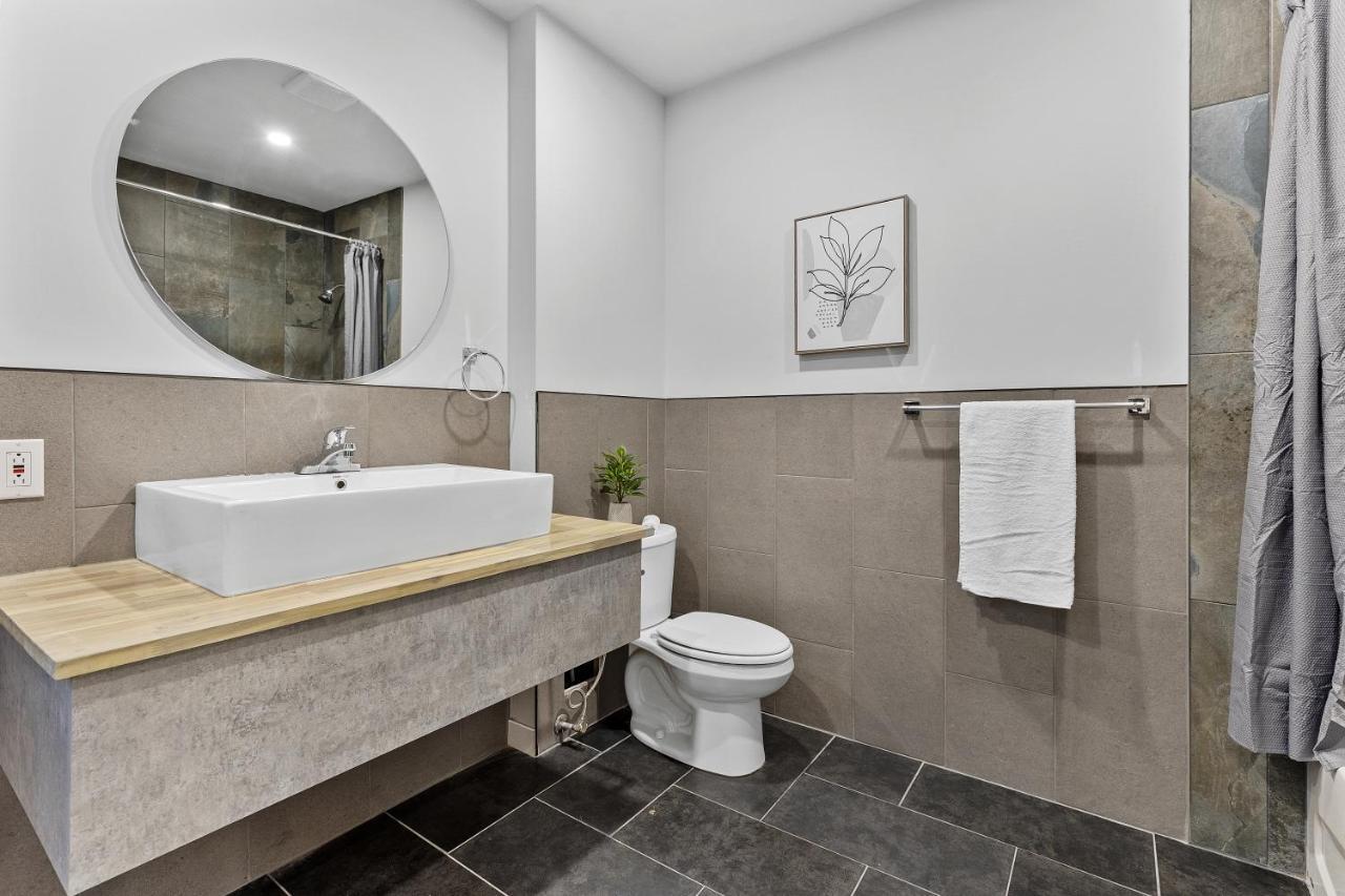 Le & Stone Hotel Montreal