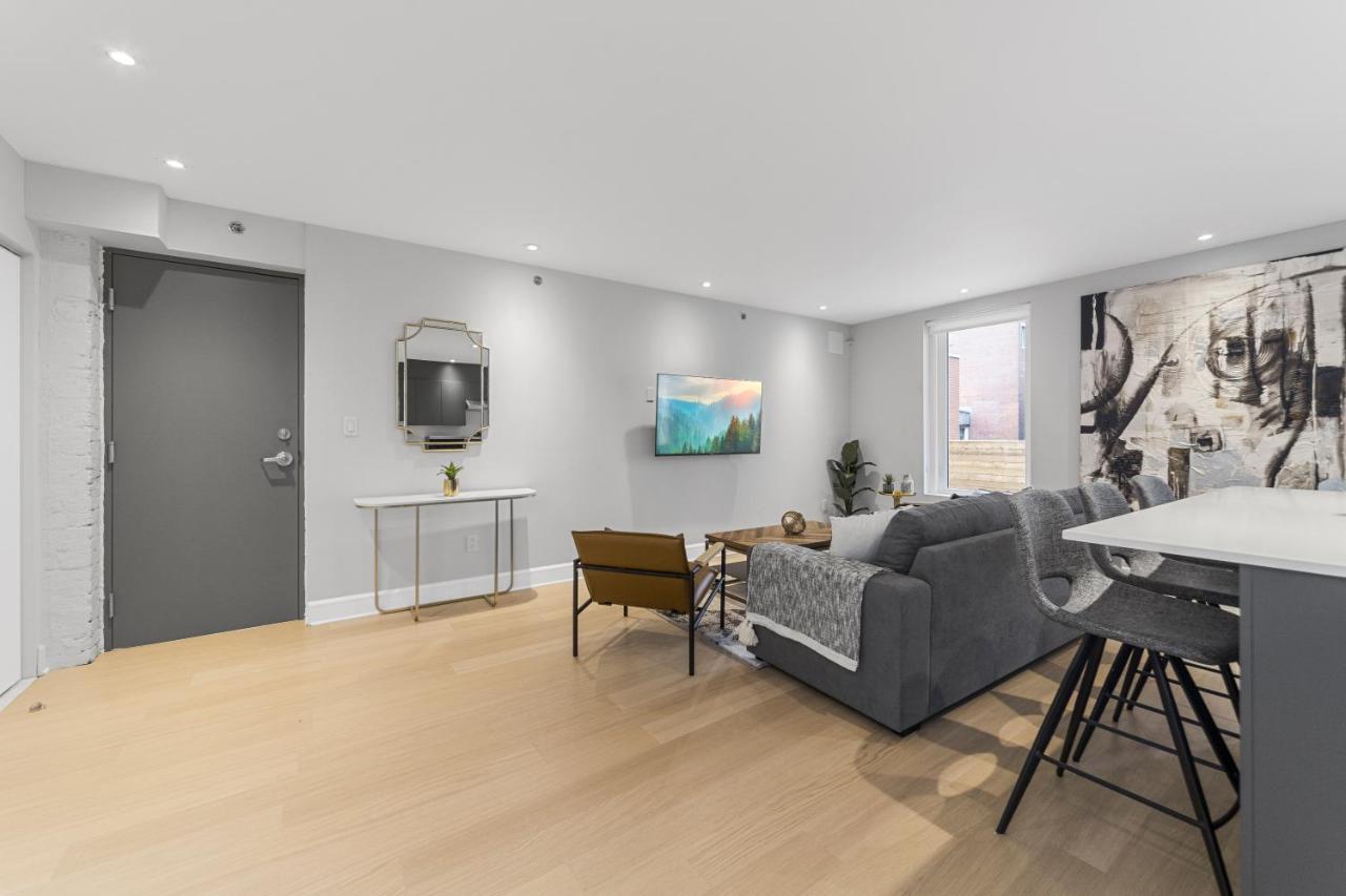 De La Montagne Apartment Montreal