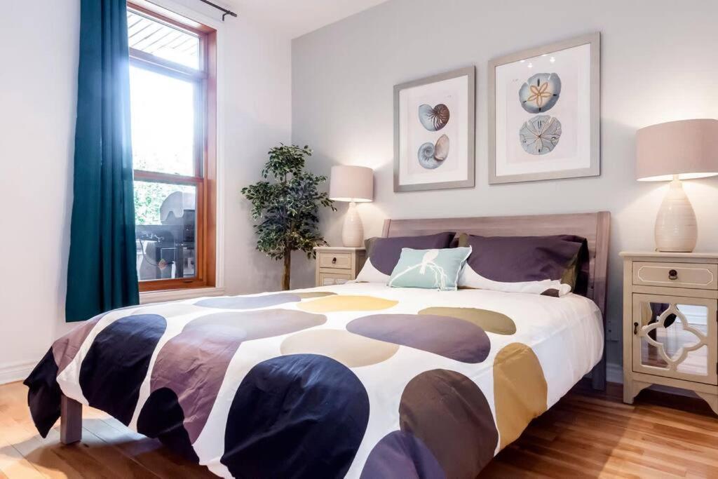 Le Metro Mont-royal By Homeinmontreal Apartment Montreal
