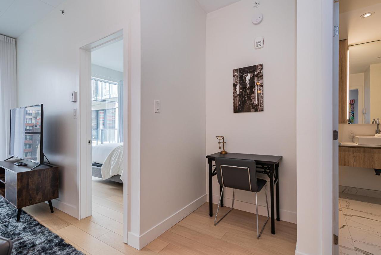 Le Se7t Penthouses Apartment Montreal