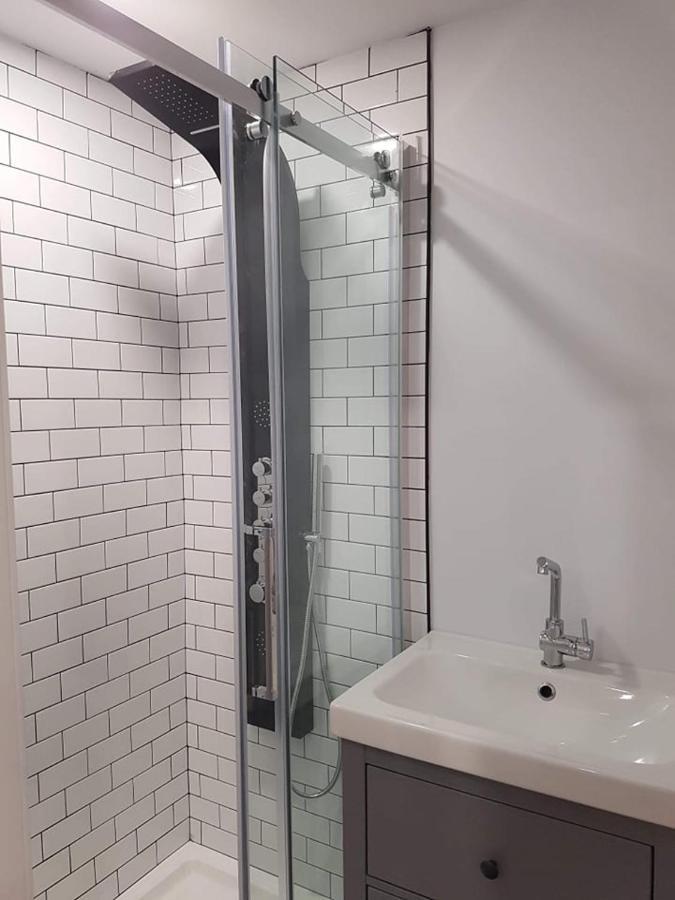 Homestay Full Kitchen \ Pet Friendly \ B Montreal