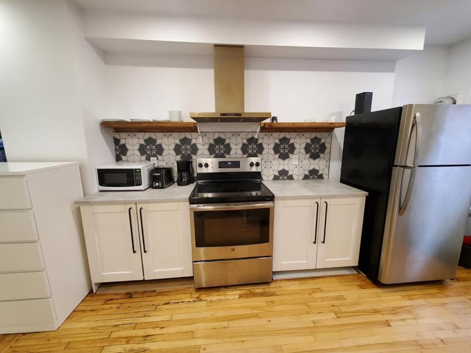 Full Kitchen \ Pet Friendly \ B Homestay Montreal