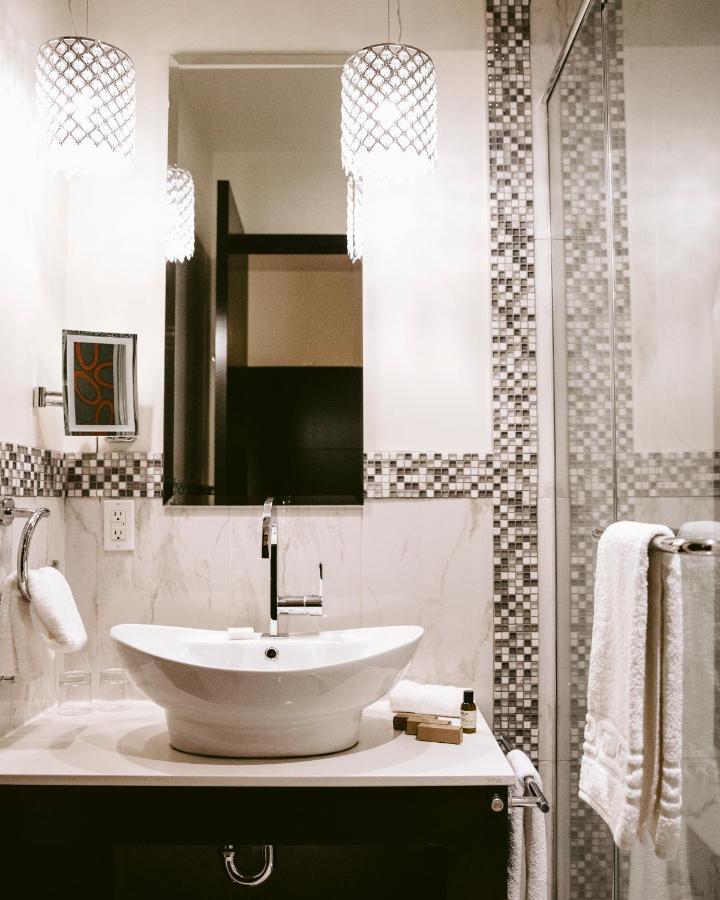 Hotel Le Petit Vieux-montreal - Saint-paul By Gray Collection