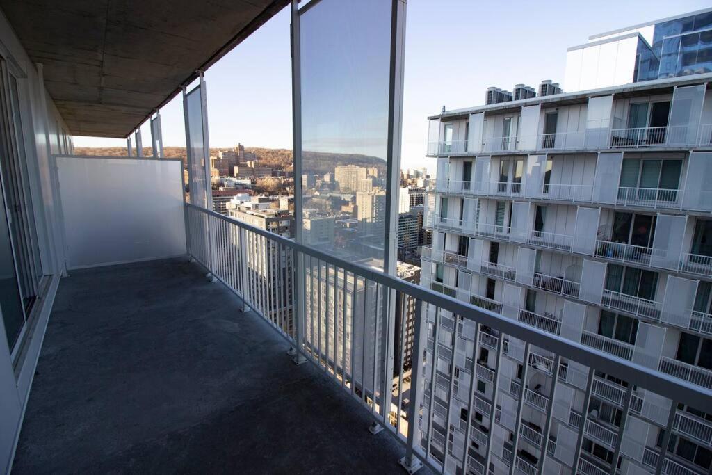 Location & Modern Montreal