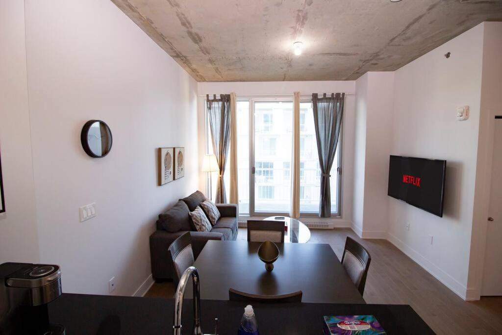 Apartment Location & Modern