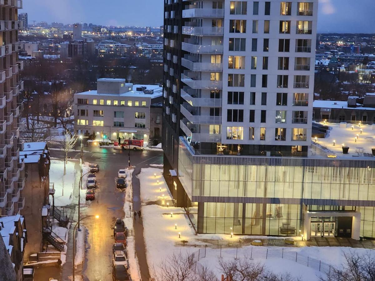 Corporate / Business In Heart Montreal