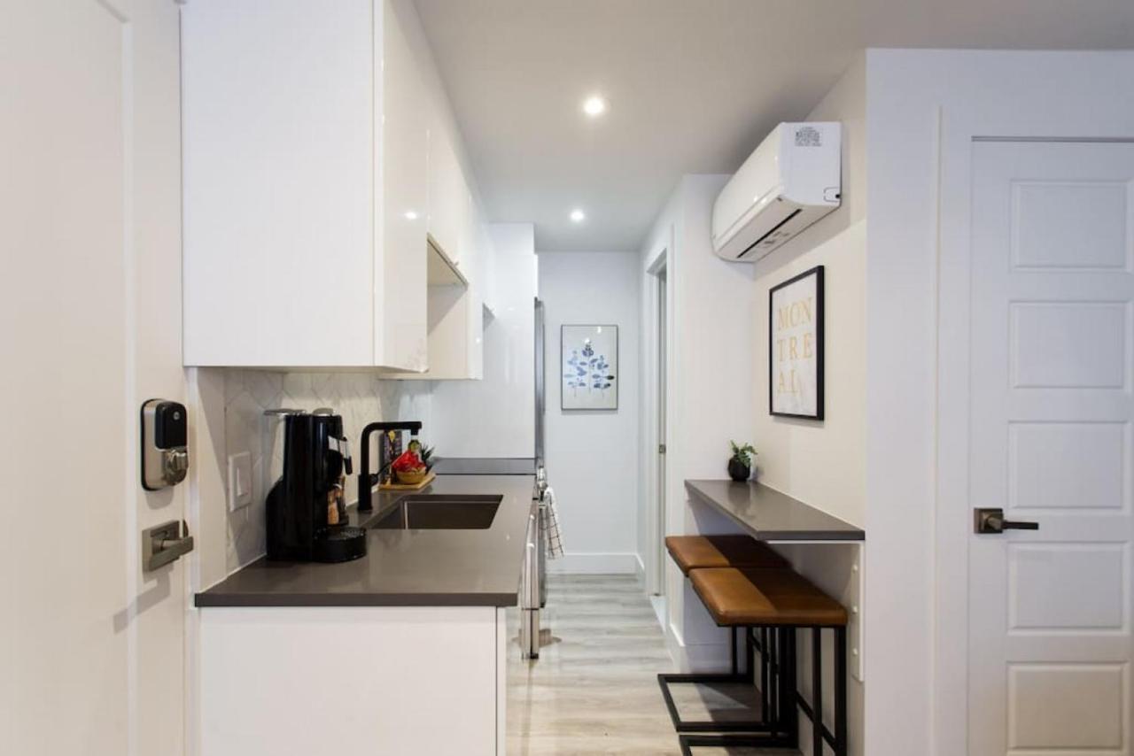 Palms Little Italy With Full Bathroom By Denstays Montreal