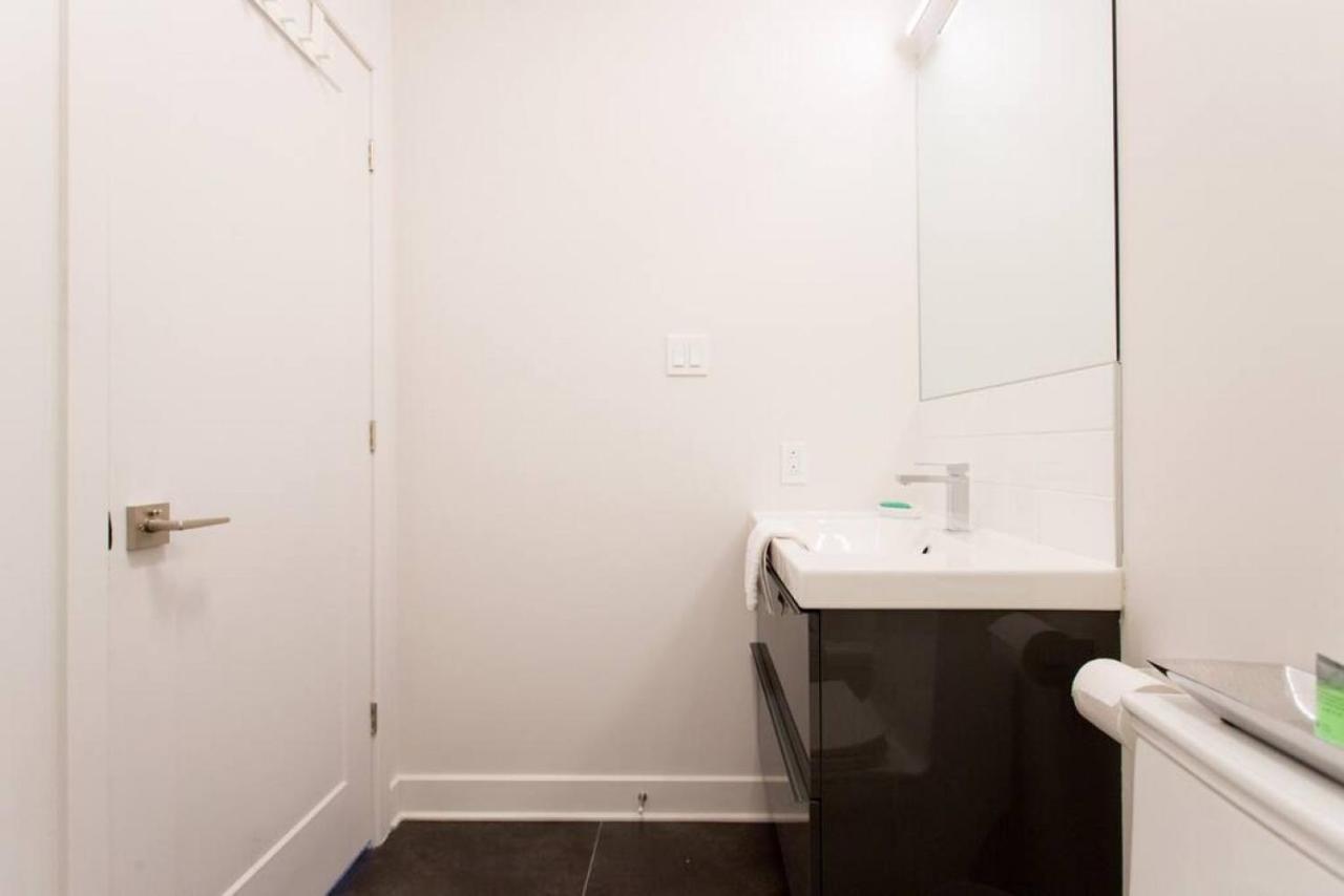 Brand New Light Filled Mile End Flat By Denstays *