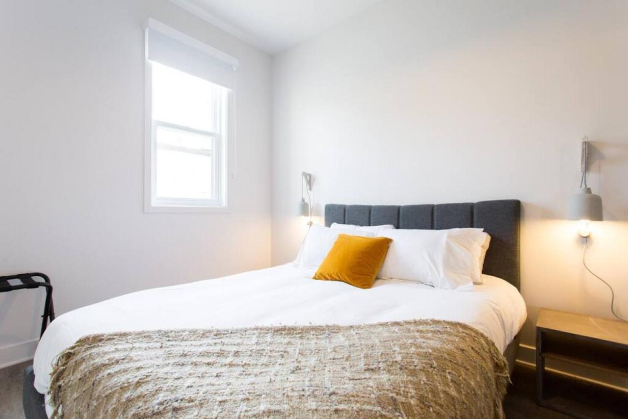 Brand New Light Filled Mile End Flat By Denstays *