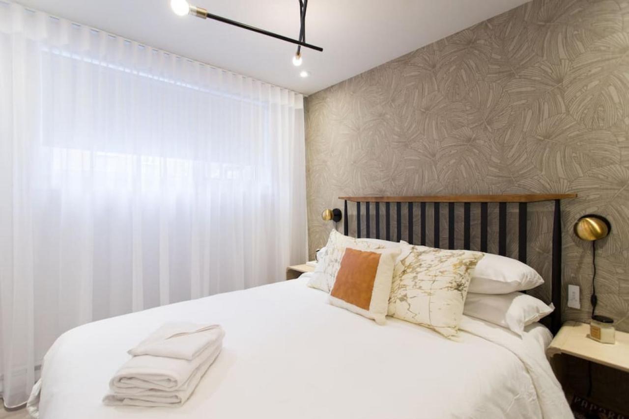 Palms Little Italy With Full Bathroom By Denstays Apartment *