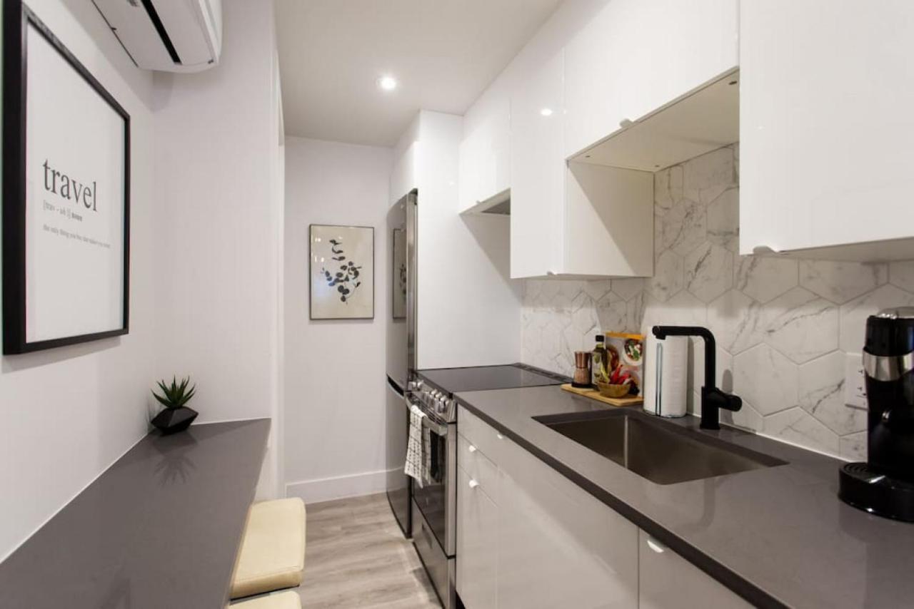Apartment Palms Little Italy With Full Bathroom By Denstays