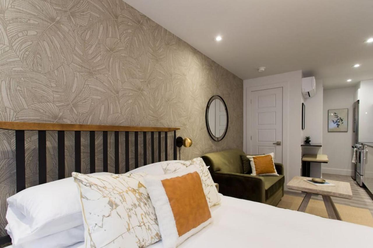 Palms Little Italy With Full Bathroom By Denstays * Montreal