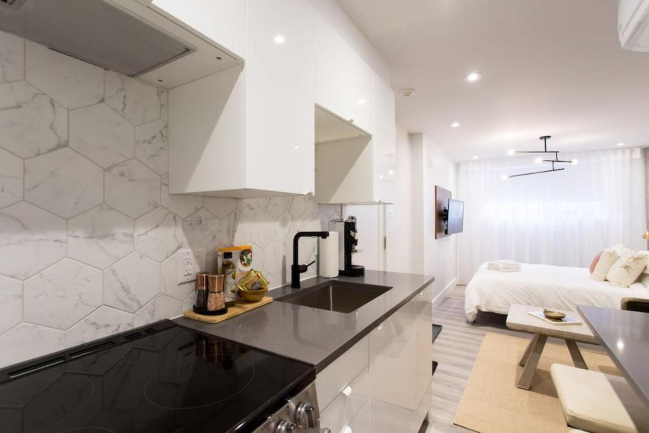 Apartment Palms Little Italy With Full Bathroom By Denstays *