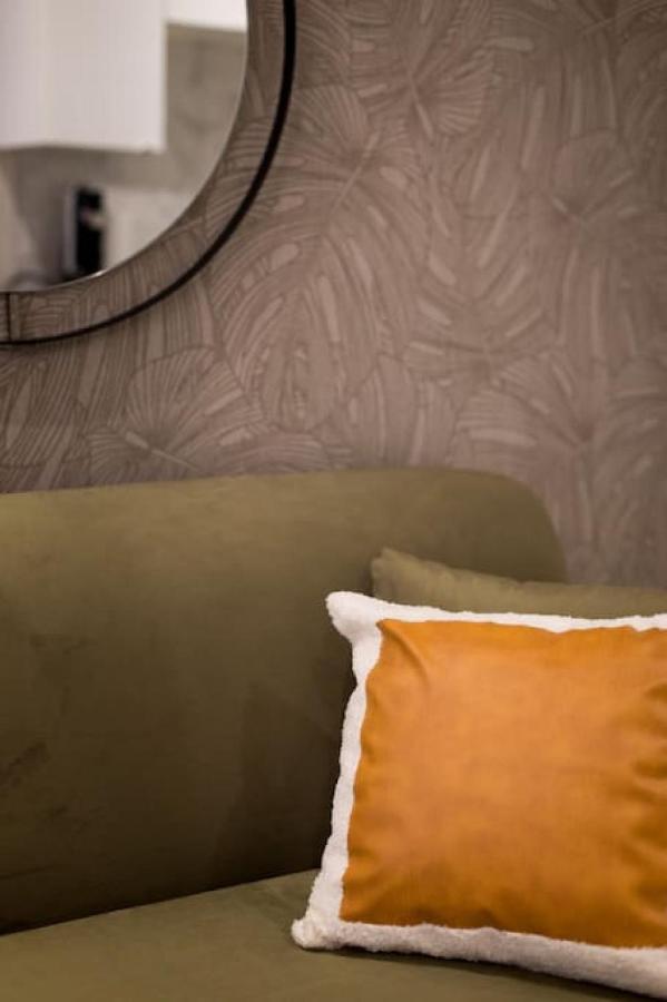 Palms Little Italy With Full Bathroom By Denstays Apartment