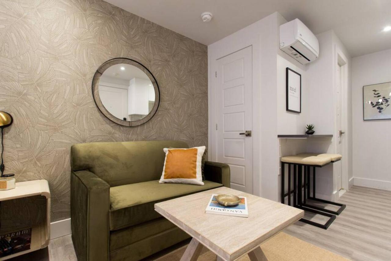 Apartment Palms Little Italy With Full Bathroom By Denstays Montreal