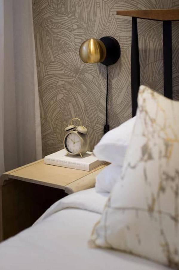 Palms Little Italy With Full Bathroom By Denstays Apartment Montreal