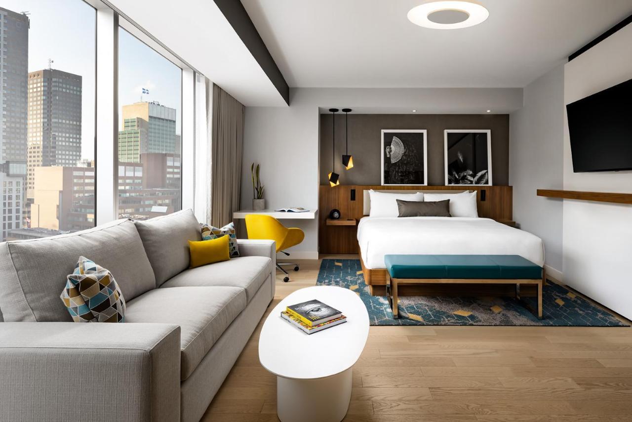 Humaniti Montreal, Autograph Collection