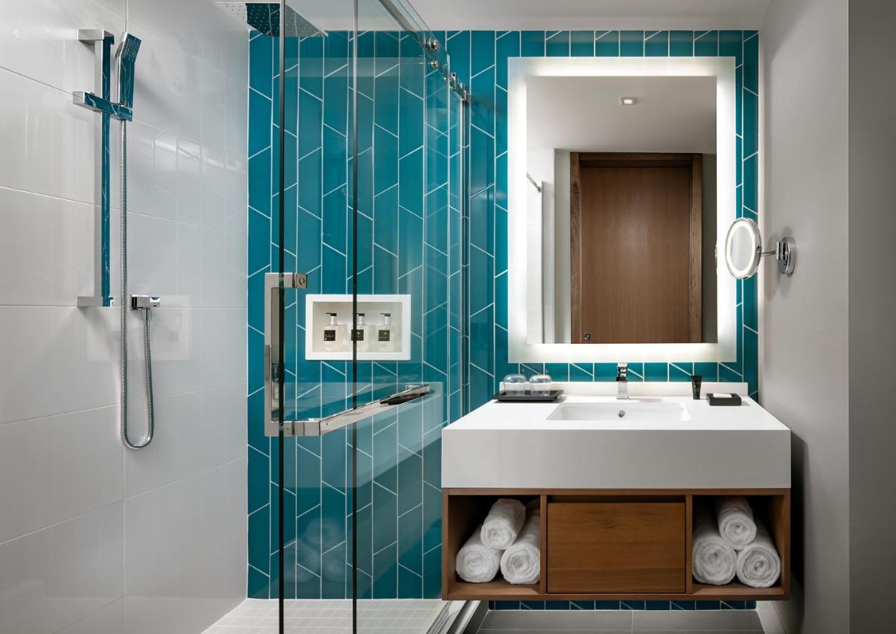 Humaniti Montreal, Autograph Collection Hotel Montreal