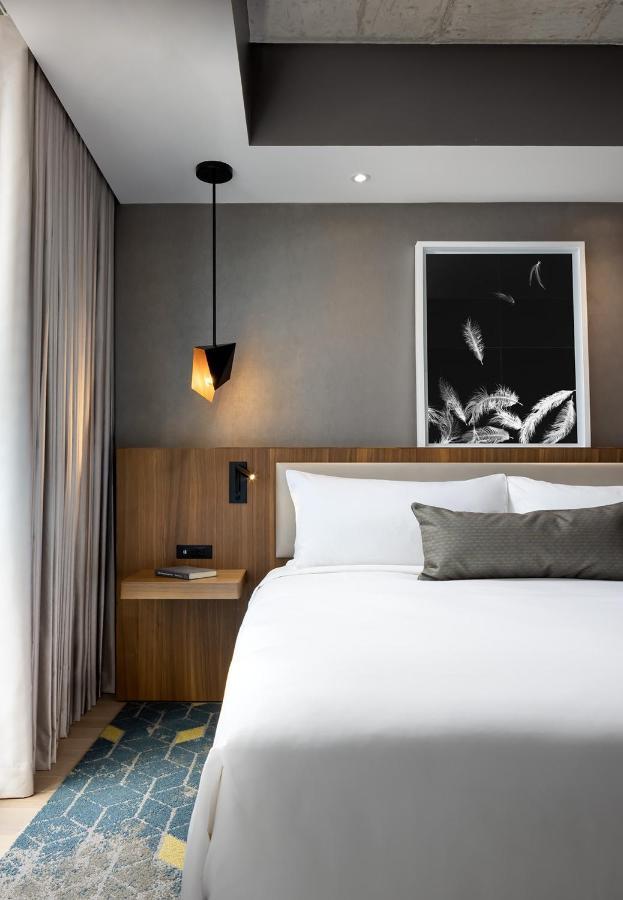 Humaniti Montreal, Autograph Collection Hotel 4*