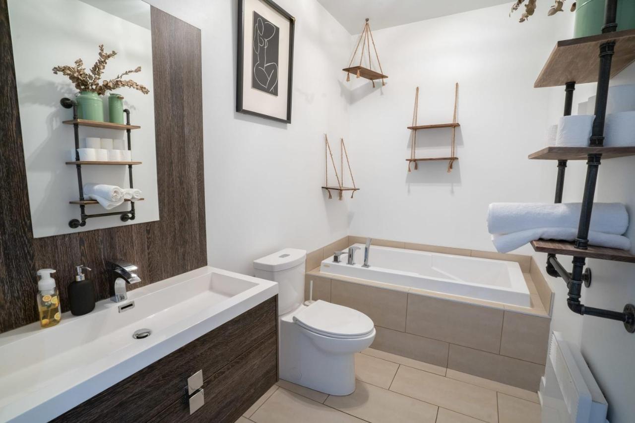 Breathtaking 3 Beds Apt A 2-mins Walk From Metro! * Montreal