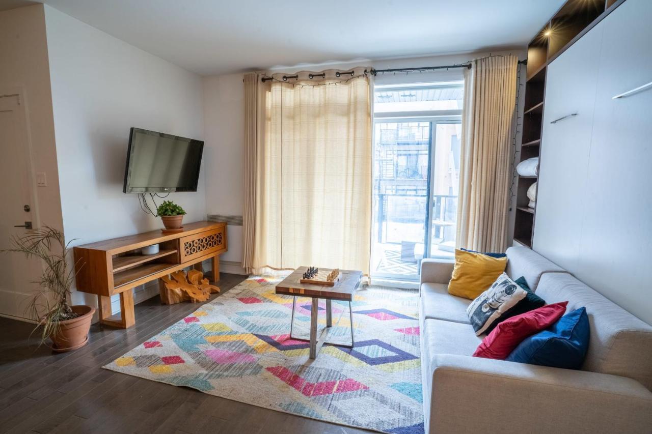 Breathtaking 3 Beds Apt A 2-mins Walk From Metro! Apartment Montreal